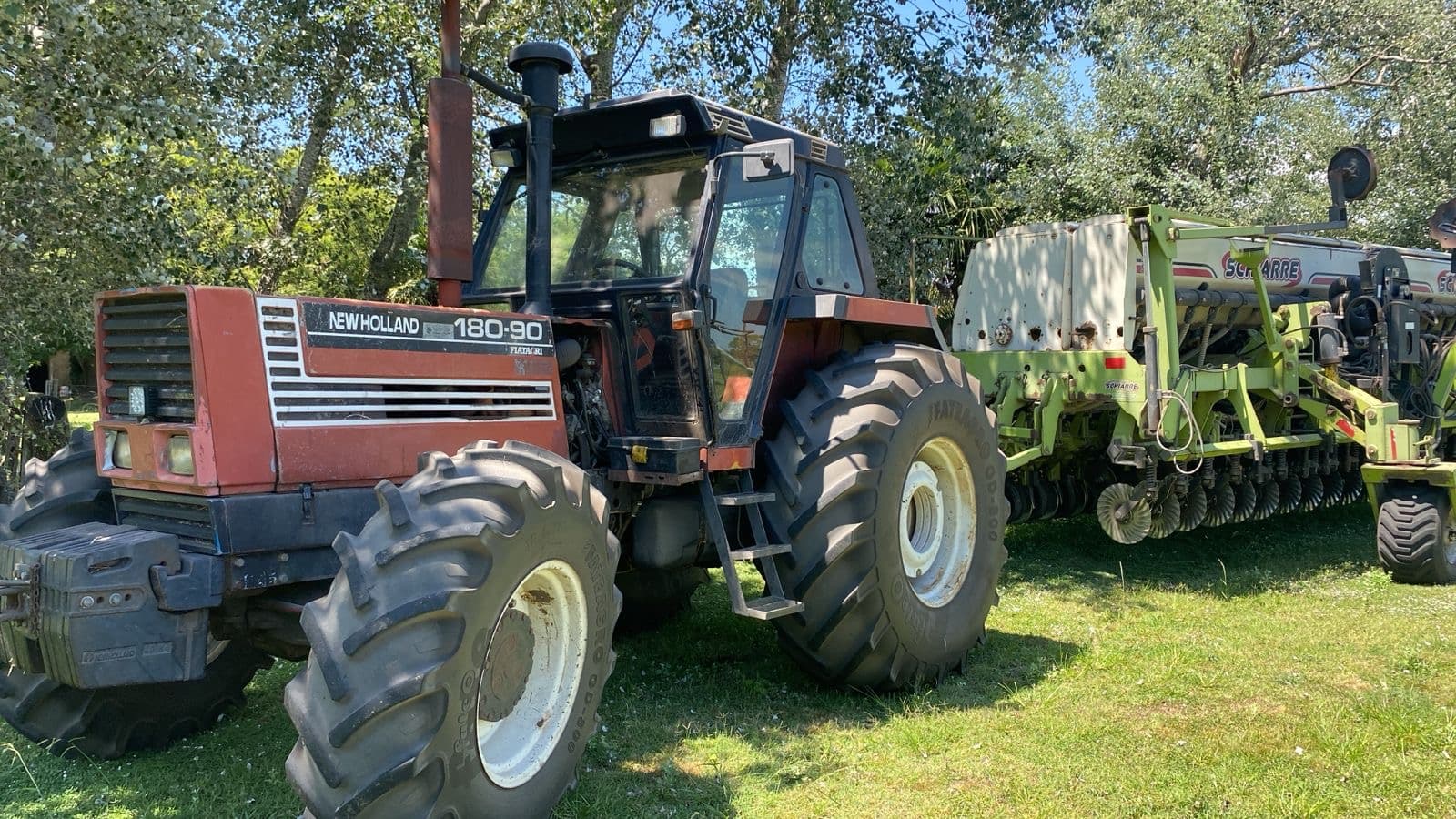 NEW HOLLAND 180-90