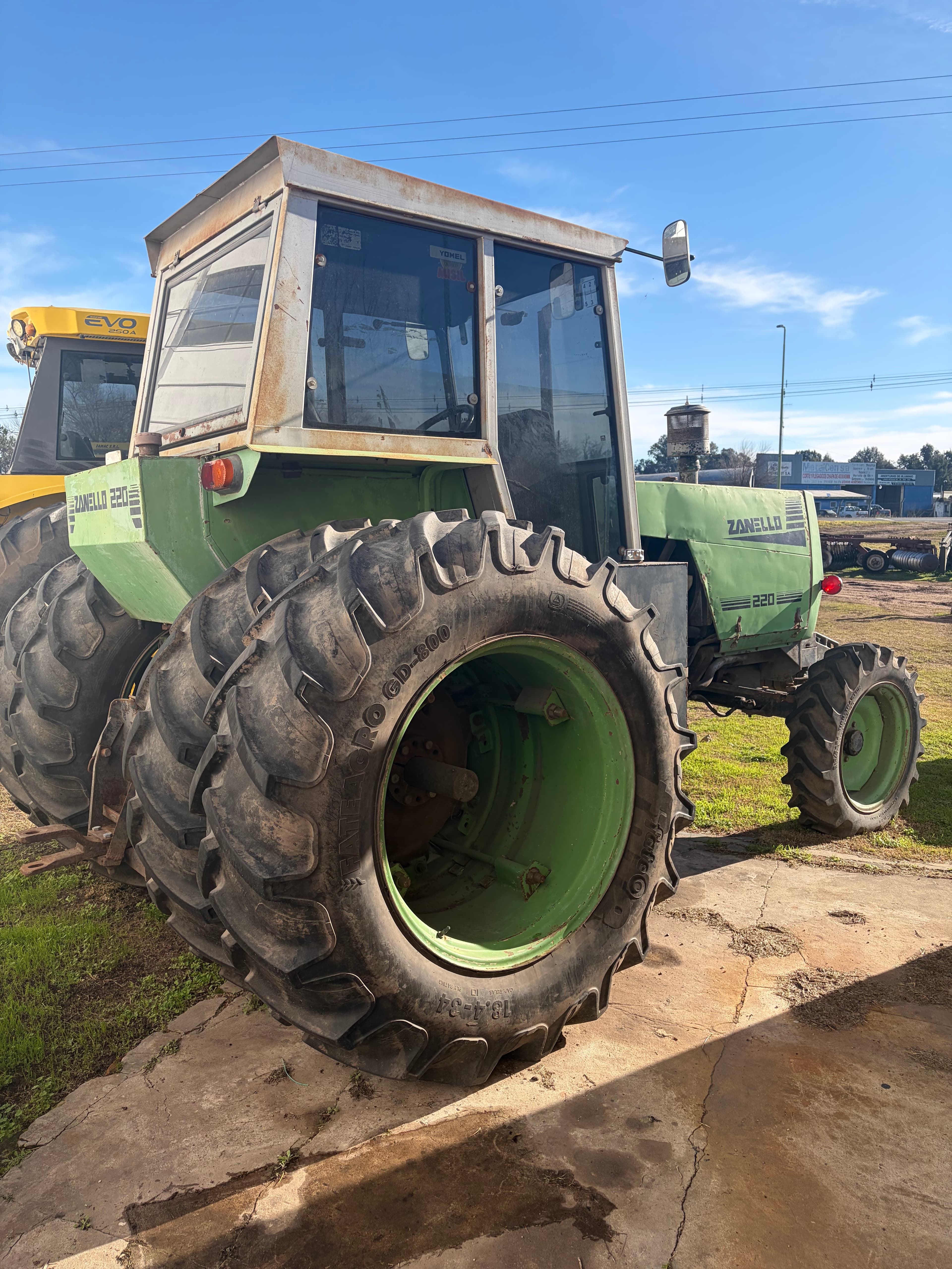 Tractor Zanello 220